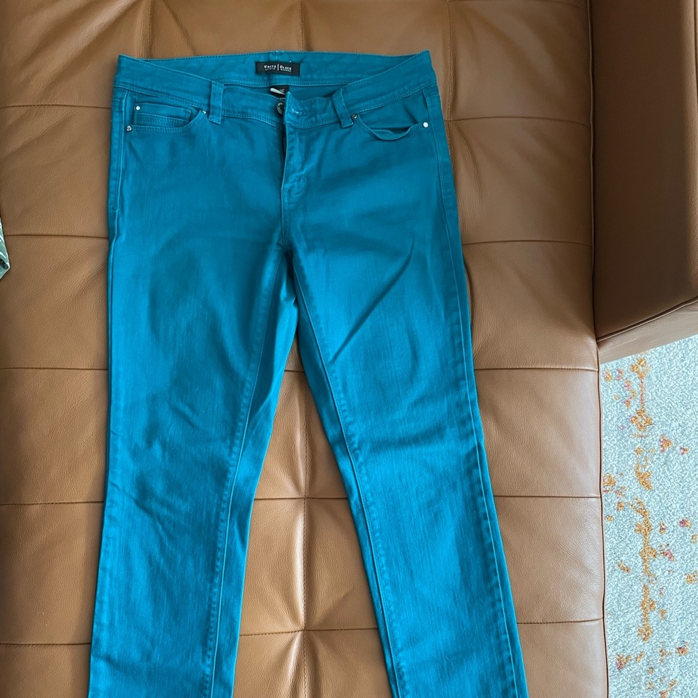 White House Black Market Jeans (Green, Size 2R)